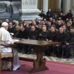 Papa Francisco encontra os sacerdotes de Roma em 6 de março