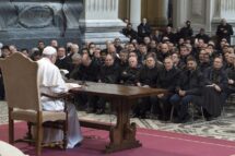 Papa Francisco encontra os sacerdotes de Roma em 6 de março