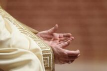 Papa: pessoas consagradas sejam exemplo de amor num mundo de relações superficiais