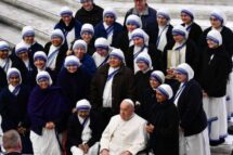 Missionárias da Caridade encontram o Papa para recordar Madre Teresa