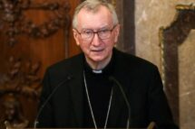 Parolin: todos contribuam para paz justa e duradoura; não a imposições unilaterais
