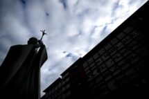 Papa no Gemelli: exames revelam infecção polimicrobiana