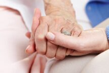Caminhando e construindo esperança junto aos doentes e sofredores