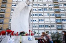 Como nos dias passados, noite tranquila para o Papa no Gemelli