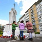 Papa: o físico está fraco, mas nada impede de amar e rezar