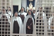Irmãs de clausura intensificam orações pela recuperação do Papa