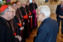 O presidente Mattarella encontra os cardeais italianos recém-criados