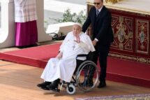Papa escreve meditações da Via-Sacra; presença no Tríduo Pascal permanece indefinida