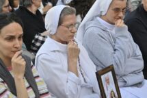 A oração do terço pelo Papa em Santa Maria Maior: da tristeza à esperança