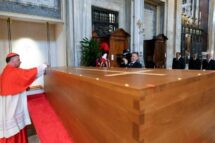 Em Santa Maria Maior, o rito de sepultamento do Papa Francisco