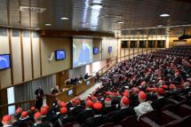 Conclave: dois cardeais eleitores ausentes por motivos de saúde