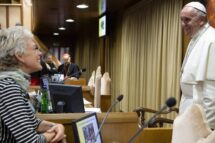 As nomeações femininas de Francisco são destaque no jornal do Vaticano de maio