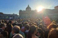 Pensamentos e emoções da Praça São Pedro: Leão XIV, “com ele sonhamos a paz”