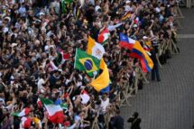 Brasileiros conhecem “o novo Pedro”, após maratona pra chegar na Praça São Pedro