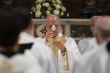 Desaparecer para que Cristo permaneça