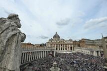 Início do Pontificado de Leão XIV: Liturgia solene, entre ritos e símbolos