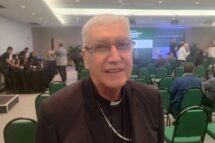 Cardeal Castillo: “O pensamento ajuda a existência, mas não pode dominá-la”