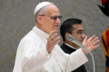 “Os Papas passam, a Cúria permanece”: Leão XIV agradece aos funcionários do Vaticano