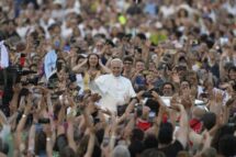 Papa: a paz voltará se agirmos como peregrinos, não mais como predadores