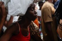 Em meio a situação castatrófica, haitianos continuam a esperar por um futuro digno