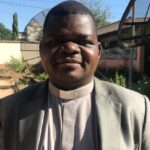 Moçambique. “Comunicação 360º”: Padre Cantífula lança obra para os novos tempos