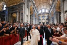 Aos seminaristas, Papa indica oração e discernimento contra o narcisismo