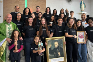 Forania da Arquidiocese de Belo Horizonte celebra envio missionário de pasconeiros