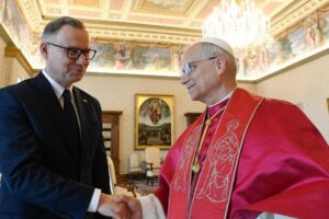 Leão XIV recebe o presidente da Polônia no Vaticano