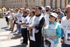 “L'Osservatore di Strada” completa três anos com mensagem do Papa Leão