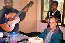 Roberto, o pároco “jovencito” que todos queriam ao seu lado em Trujillo