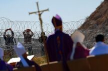 Papa: a coragem e tenacidade dos migrantes são testemunho heroico de fé