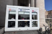 Sob as Colunas de Bernini, a nova estação fixa da mídia vaticana