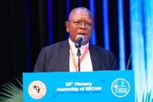 Cardeal Ambongo encoraja uma liderança para a Igreja em África e nas ilhas