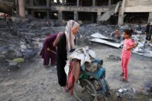 Gaza: mais mortos enquanto aguardam ajuda humanitária