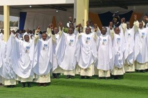 Diocese do Sumbe: Jubileu e ordenação de  28 sacerdotes