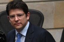 Colômbia, morre o senador Uribe vítima de um atentado