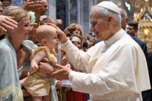 Papa aos fiéis na Basílica Vaticana: renovar a fé aos pés de São Pedro