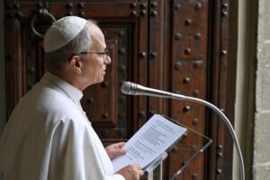“Rezemos para que as negociações visem o fim das guerras e o bem comum”, pede o Papa