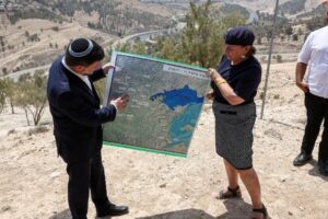 Israel aprova plano para dividir a Cisjordânia