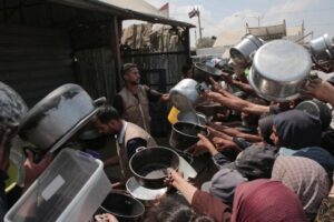 Novos ataques contra Gaza. ONU acusa: “a fome é causada pelo homem”