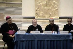 Parolin: a liturgia, “lugar” de proximidade, esperança, sinal de paz