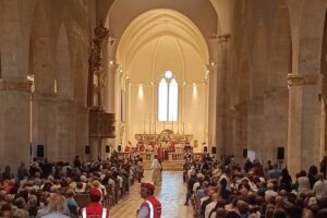 Arcebispo de L'Aquila: no Perdão Celestino, um convite para superar os conflitos