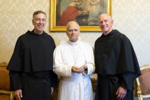 Papa: num mundo repleto de ruídos, é preciso ouvir a voz dos pobres e marginalizados