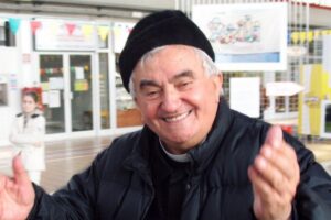Papa: Pe. Benzi, um intrépido testemunho do Evangelho junto a vulneráveis na Itália