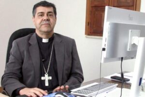 Dom Oriolo: Criação divina e a era dos algoritmos