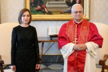 Presidente da Moldávia em audiência com o Papa Leão XIV