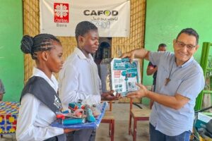 Beira – Caritas Diocesana proporciona kits de auto-emprego a jovens
