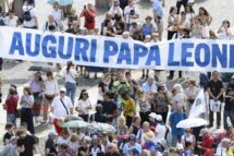 “Parece que vocês sabem que hoje faço 70 anos”, disse Leão XIV