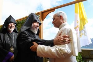 Karekin II pela primeira vez em audiência com Leão XIV: foco na paz