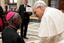 Morre dom Rugambwa que foi núncio na Nova Zelândia